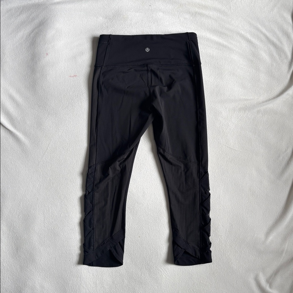Lululemon Crop - Picture 5 of 8